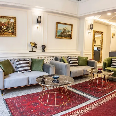 Hotel Royal Bosphorus & Hamam 4*