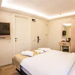 Hotel Royal Bosphorus & Hamam 4*