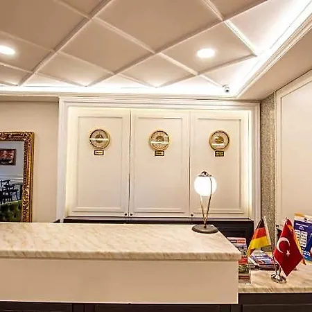 Hotel Royal Bosphorus & Hamam 3*