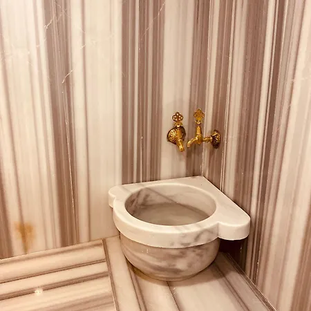 מלון Royal Bosphorus & Hamam איסטמבול