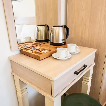 Royal Bosphorus & Hamam מלון